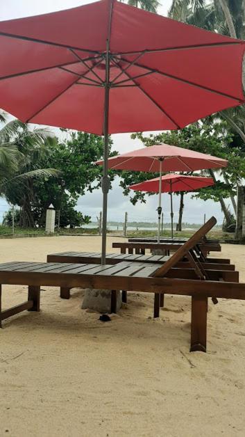 Akurala Beach Boutique Resort Exterior foto