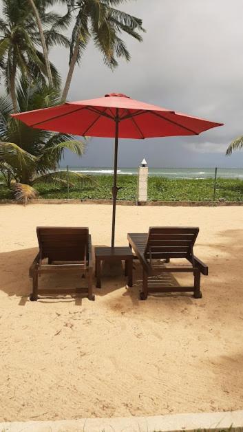 Akurala Beach Boutique Resort Exterior foto